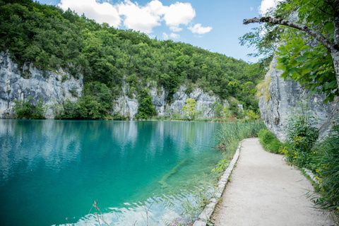 Zagreb to Rovinj: Private Transfer with Plitvice Lakes Visit