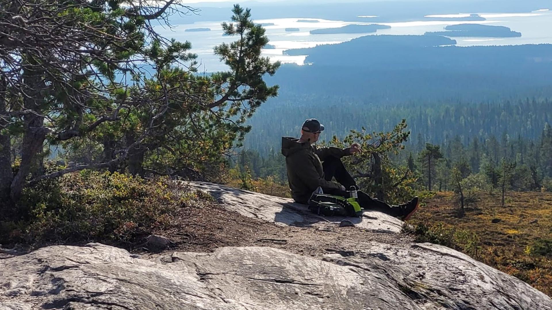 Ab Rovaniemi: Sommerliche Tageswanderung am Riisitunturi mit ortskundigem Guide