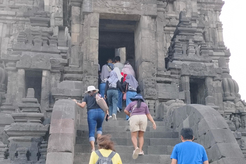 Amanecer Puntukstumbu, Borobudur, Lavatour, Prambanantemple.