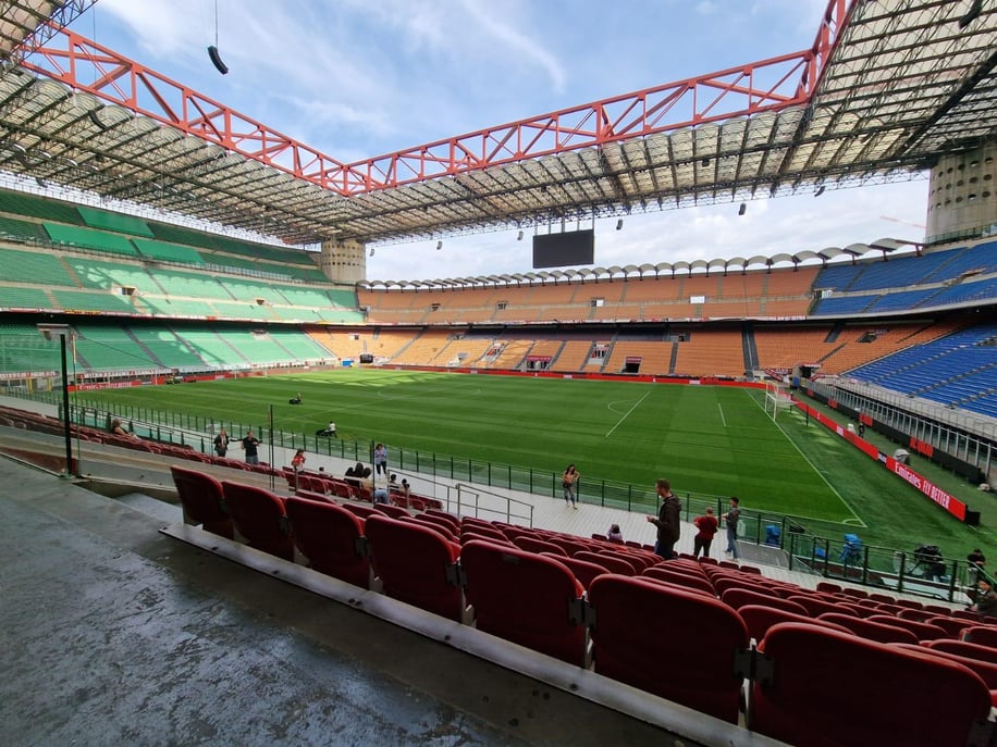 Mailand: San Siro ...