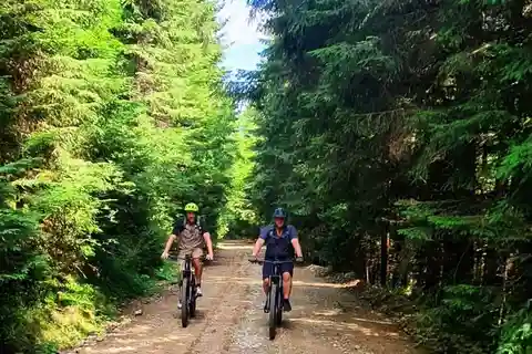 Entdecke die Schönheit von Sibiu mit vollgefederten E-Bikes!