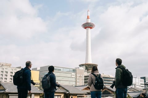 Kyoto: Kyoto Tower and Shōseien Garden walking tour - Image 2