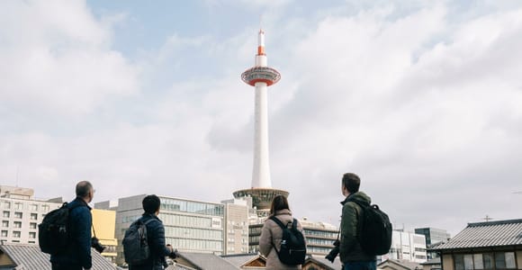 Kyoto: Kyoto Tower and Shōseien Garden walking tour