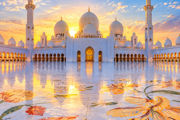 Private Abu Dhabi City Tour from Dubai & Sheikh Zayed Mosque This tour option includes a German-speaking tour guide