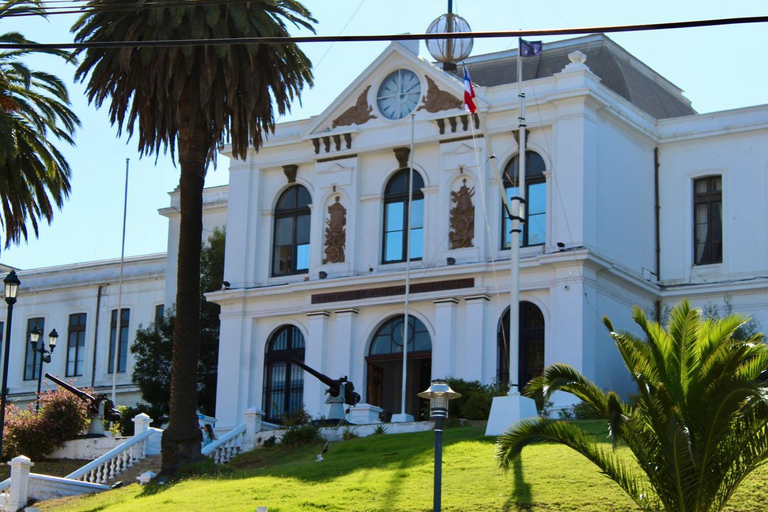From Santiago: Full-Day Tour of Viña del Mar and Valparaiso