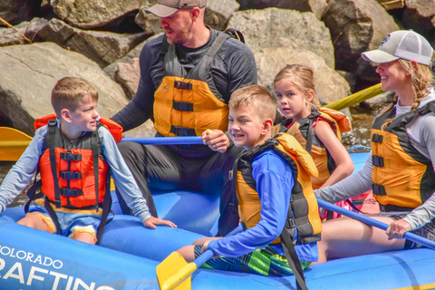 Vail CO: Rafting em águas brancas no Rio Colorado para toda a famíliaBond, CO: Rafting em águas brancas no Rio Colorado para toda a família