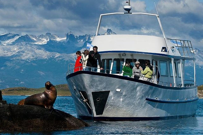 Beagle Channel on yacht with minitrekking