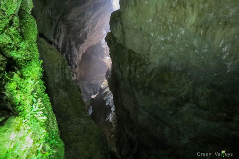 Plovdiv: Devil’s Throat & Yagodinska Caves Day Trip
