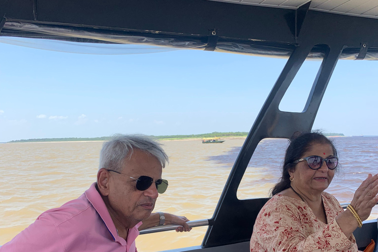 Manaus: Meeting of the Waters Private Bootstour