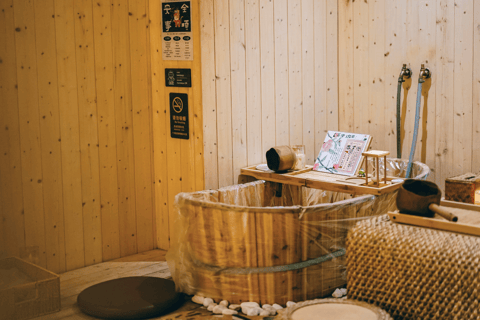 Guangzhou: Traditional Chinese Seasonal Herbal Bath