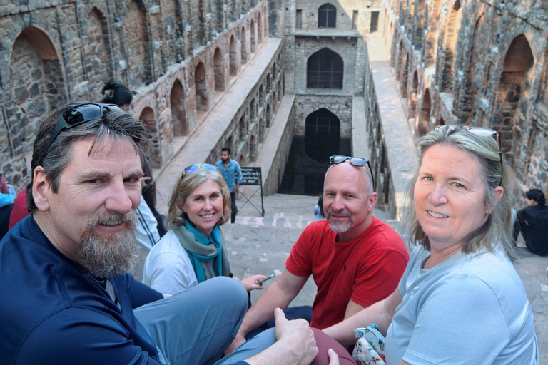 Desde Delhi: tour de día completo por la ciudad antigua y la nueva Delhi.Tour de un día: Old Delhi y New Delhi: coche, guía y tickets de acceso incluidos.