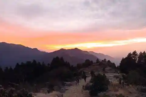From Pokhara: 4-Day Poon Hill Trek with Transfers