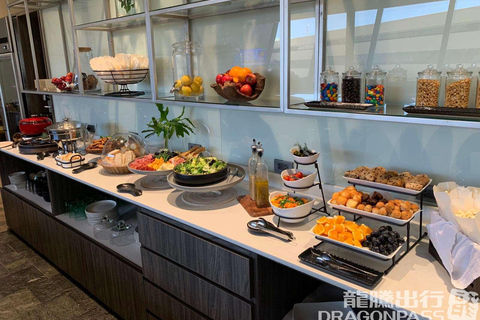 Manila: Ninoy Aquino Airport Lounge By DragonPass T1 International Departure: A Lounge (T1)