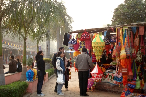Delhi: Half-Day Shopping Tour with Private Guide & Transfer Car, Driver, and Guide & Street Food