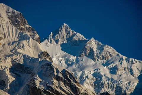 Darjeeling: Kanchenjunga 15-Day Round Trek via Yambong