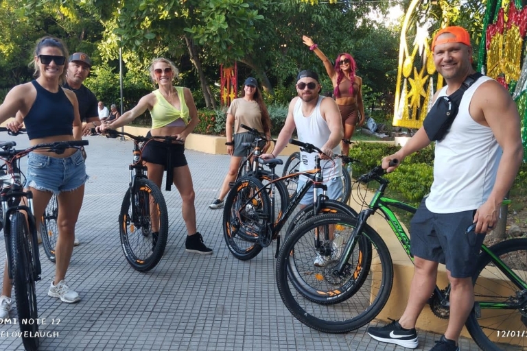 Cartagena: Sightseeingtour per FahrradPrivate Tour: Graffiti- & Kunstroute ab Treffpunkt