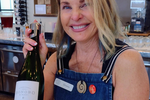 جولة النبيذ في مدينة ترافيرس سيتي القديمة بدون حافلات لكبار الشخصيات من جي إم سي سي يوكون