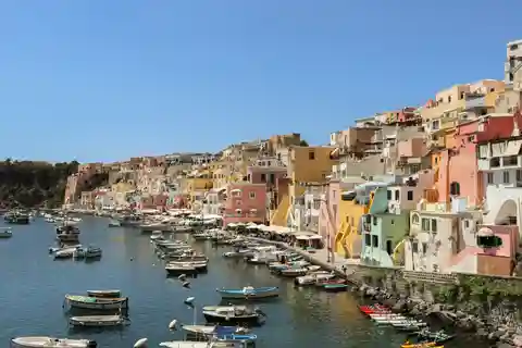 From Positano: Ischia & Procida Private Full-Day Boat Tour
