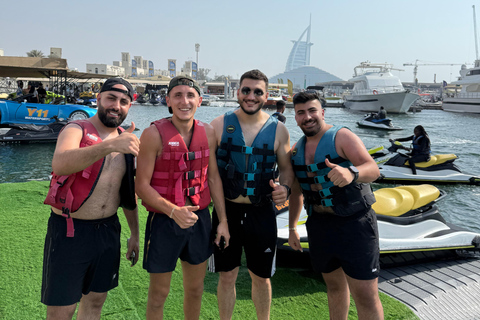 迪拜：体验摩托艇畅游阿拉伯酋长酒店+图片&amp;视频30分钟喷气式摩托艇前往帆船酒店