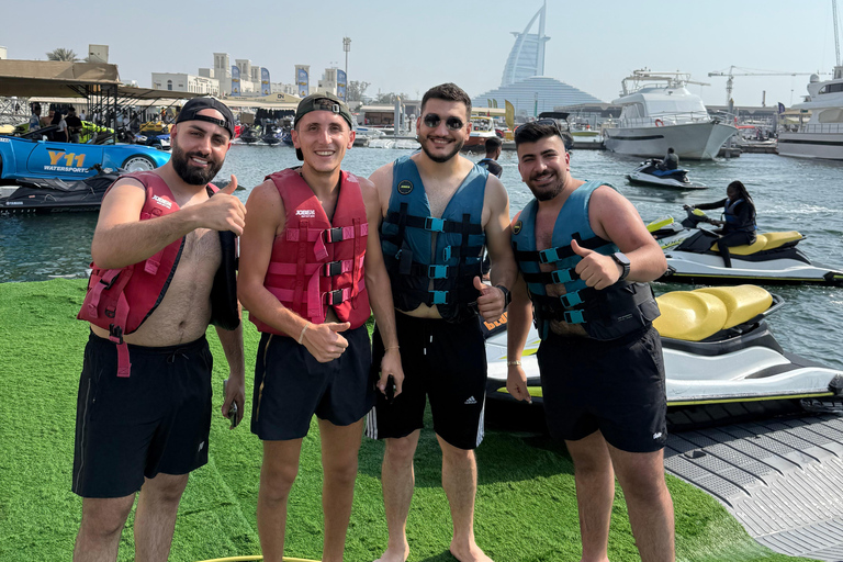 迪拜：体验摩托艇畅游阿拉伯酋长酒店+图片&amp;视频30分钟喷气式摩托艇前往帆船酒店