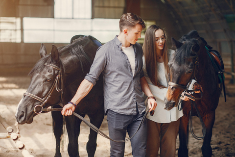 Lucerne: Private Horseback Riding & Swiss Aperitif