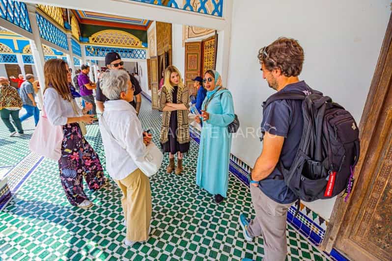 Marrakech : palais Bahia, madrasa Bn Yousef, visite du souk de la médina - medina