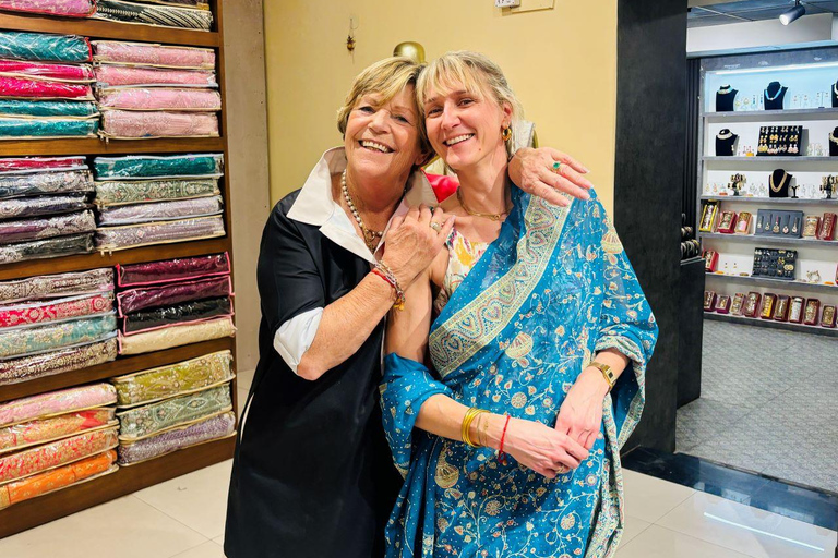 Delhi: Guided Shopping Tour Experience with Female Expert Exclusive Full-Day Shopping Tour with Female Expert Guide