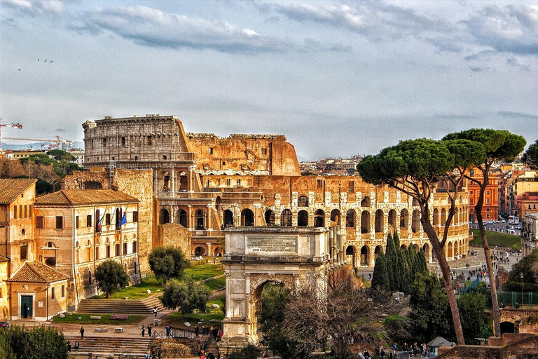 Roma: Colosseo, Foro Romano e Ingresso al PalatinoRoma: Colosseo, Foro Romano e Palatino Biglietto di ingresso prioritario