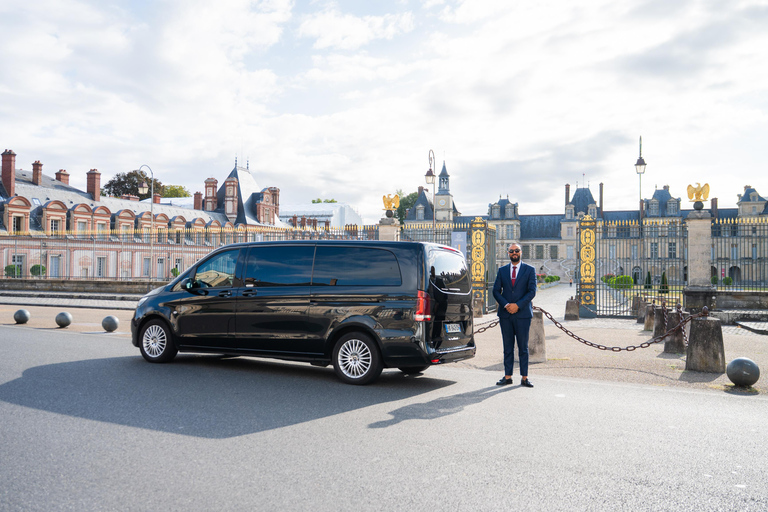 Paris: Private Customizable Tour with Driver