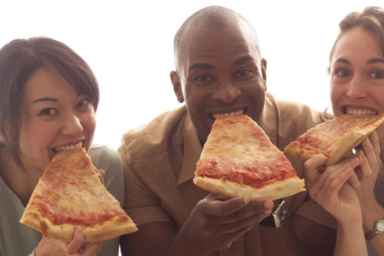 Boston: North End Pizza Walking Tour with 3 Slices & Cannoli