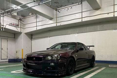 Tokyo e Daikoku di notte in un Fast and Furious Skyline 34Gruppo privato