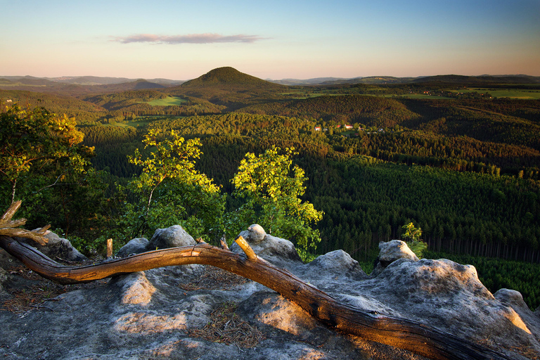 Praga: excursión de un día al Parque Nacional de la Suiza Bohemia y SajonaExcursión invernal a la Suiza bohemia y sajona desde Praga