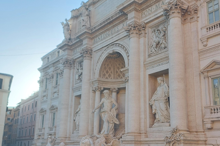 Trevi Fountain Small Group Tour with Entry Tickets