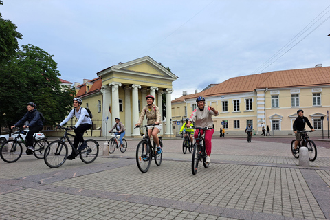 Vilnius: City Bike Tour of Vilnius Highlights