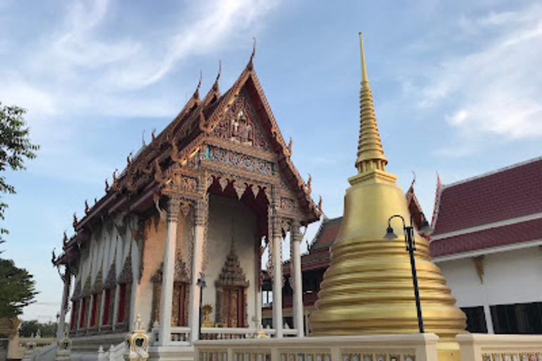 Bangkok Tour: Golden Buddha, Reclining Buddha & Gems Gallery Group Tour with Hotel Pickup