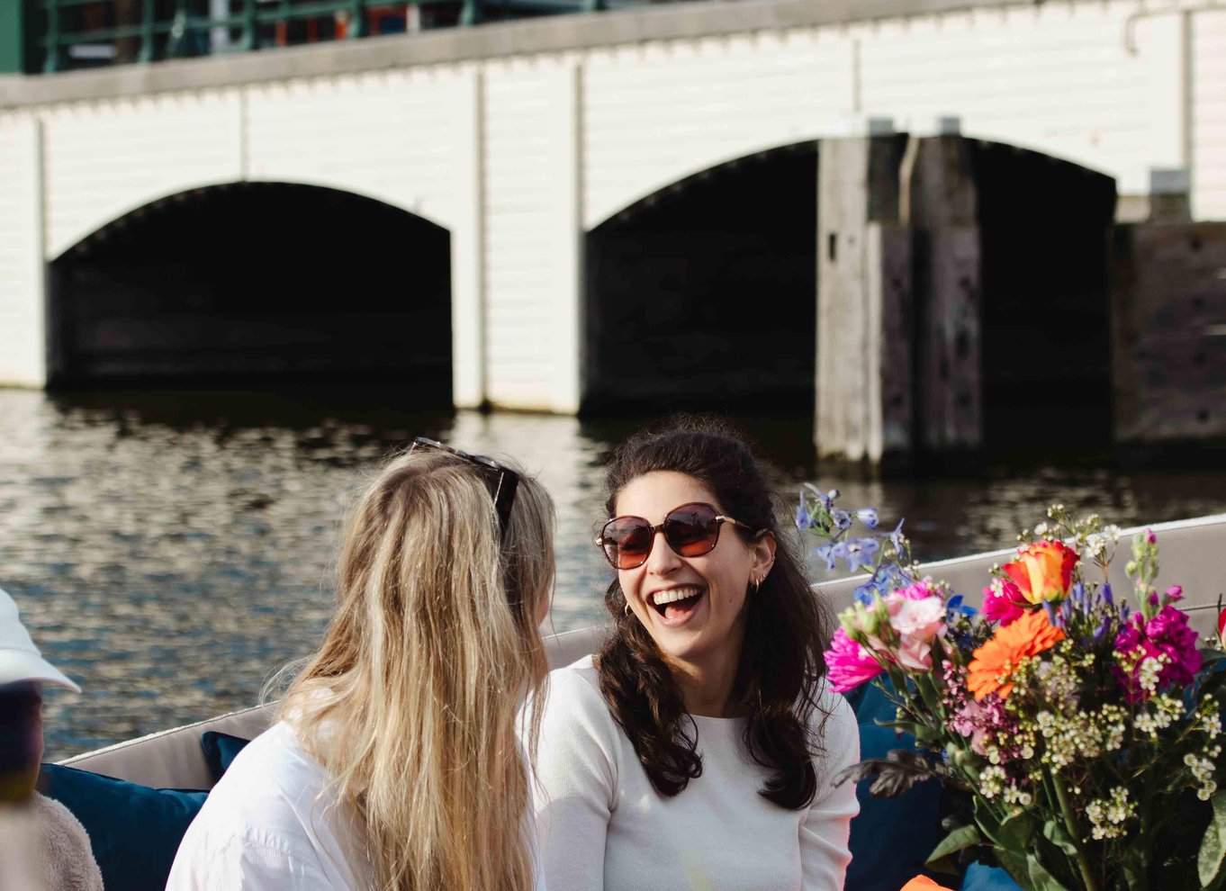 Amsterdam: Luksus-kanalrundfart med cocktails og snacks