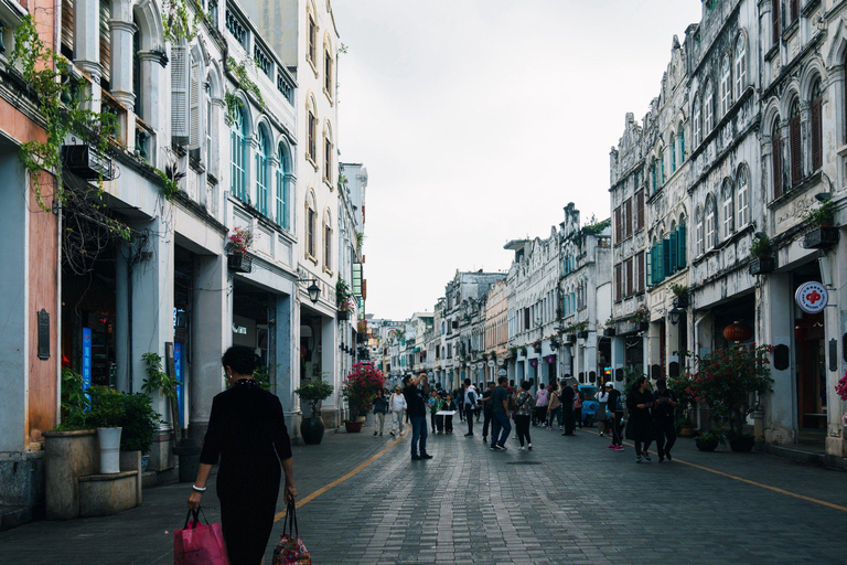 Guangzhou: Guided Food Tour and Pearl River Night Cruise
