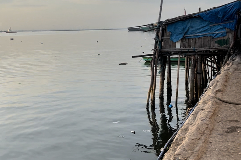 Manila: Community Life & the Legacy of Smokey Mountain