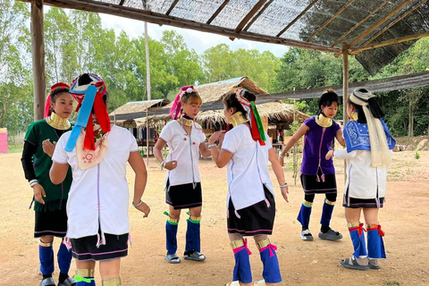 Pattaya : Long Neck Village Night Tour With Transfer
