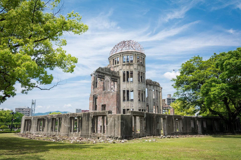 Hiroshima & Miyajima: Private Day Trip with Hotel Pickup