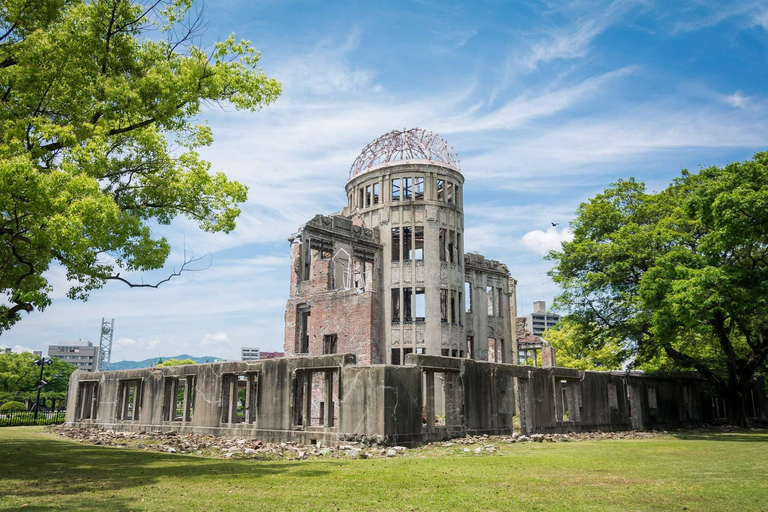 Hiroshima & Miyajima: Private Day Trip with Hotel Pickup