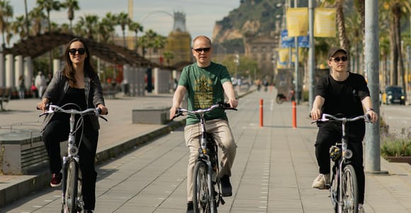 Barcelona: E-Bike Rental – See 3 Faces of the City in 3 Days