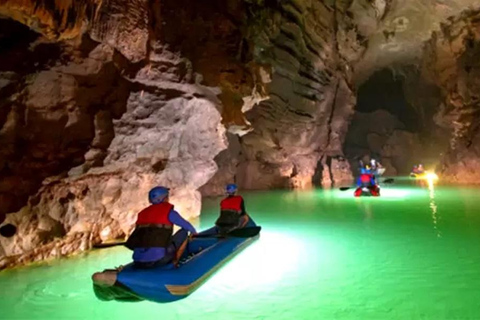 VISITE À LA GROTTE DE PHONG NHA 1 JOURNÉE EN GROUPE AU DÉPART DE HUE