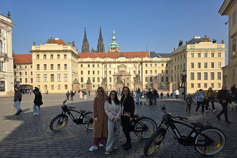 Prague Viewpoints & Historical Ebike Tour 4 Hours: Group E-Bike Tour