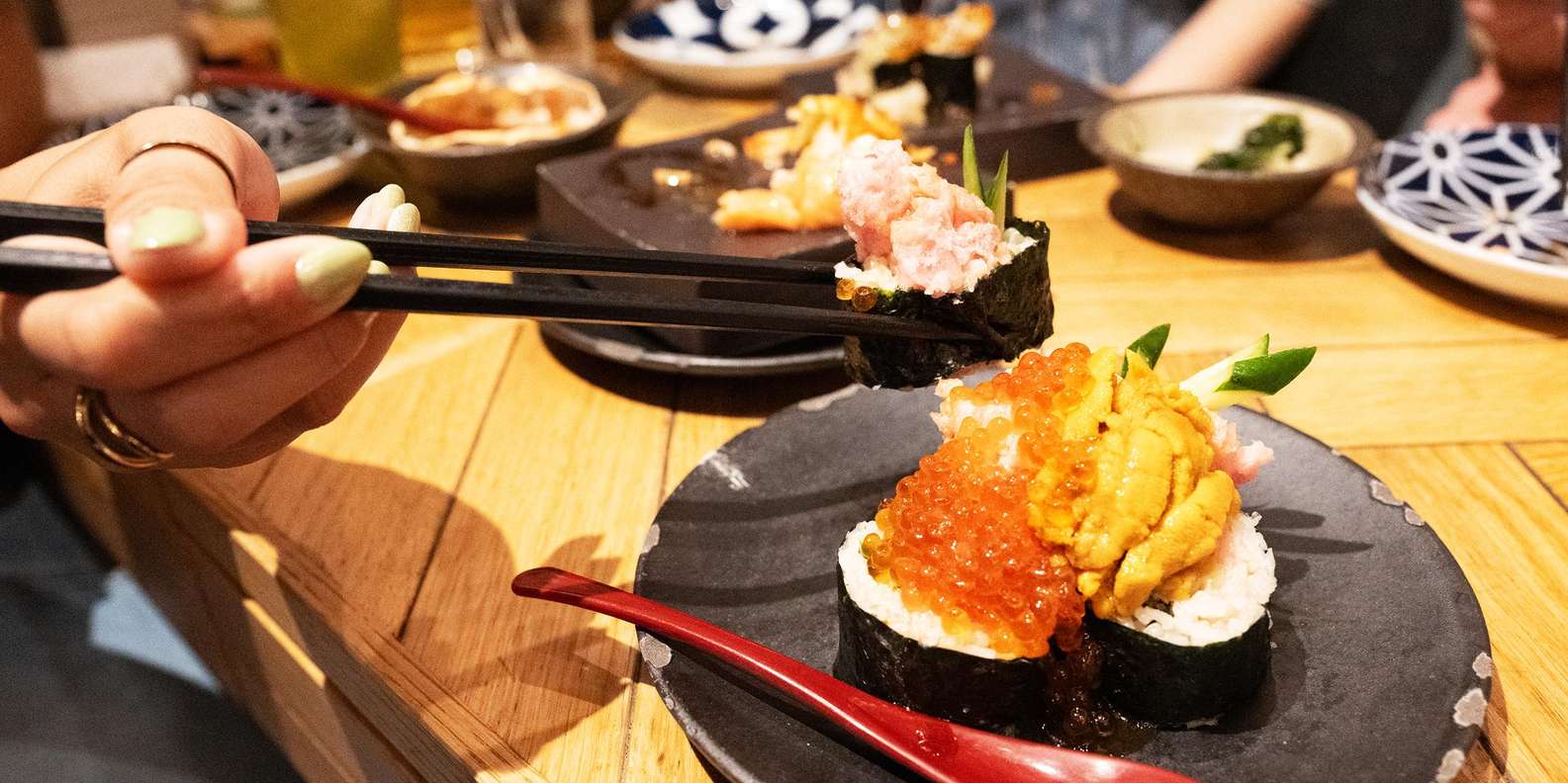 Shinjuku: Food Tour - 15 Dishes at 4 local eateries