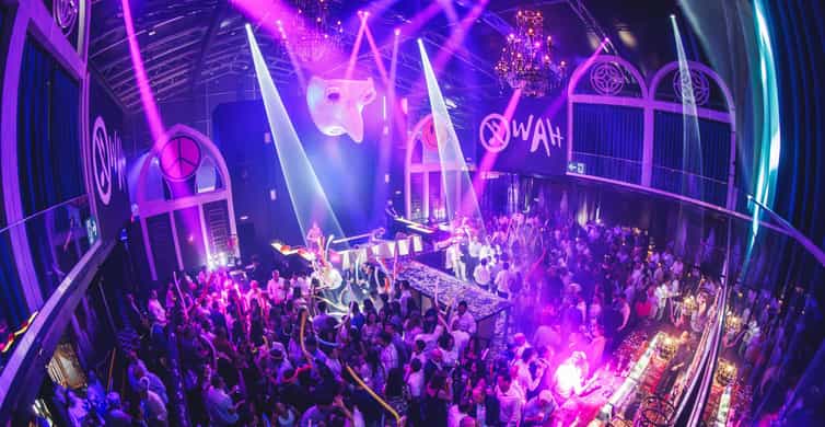 Madrid: WAH Show - Music, Dining & Party Experience photo 13