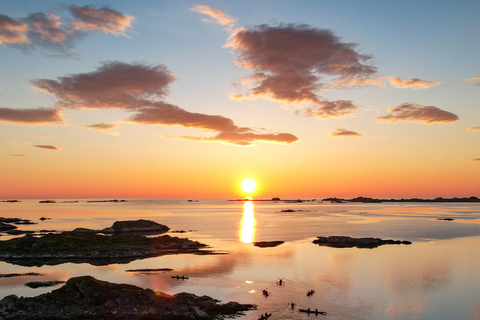 إيجوم: جولة جزر لوفوتن منتصف الليل صن كاياك