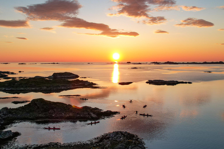 إيجوم: جولة جزر لوفوتن منتصف الليل صن كاياك