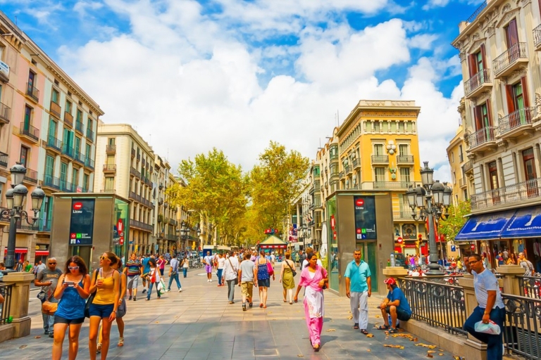 Barcelona: Romantic City Exploration Game