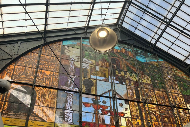 Málaga: Old Town Walking Tour & Local Life